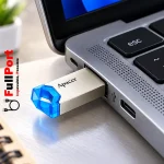اتصال فلش مموری Apacer AH111 به درگاه USB لپ‌تاپ