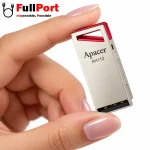 نمای نزدیک فلش مموری Apacer AH112 در دست با بدنه فلزی و طراحی کوچک