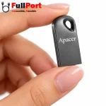 نمای نزدیک فلش مموری Apacer AH15K با بدنه فلزی خاکستری تیره در دست خانم